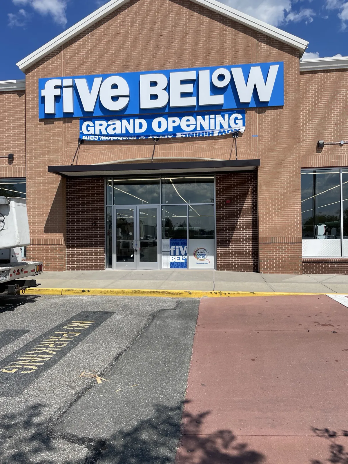 Lake Grove Retail Build-Out: Retail Construction, Lake Grove, NY